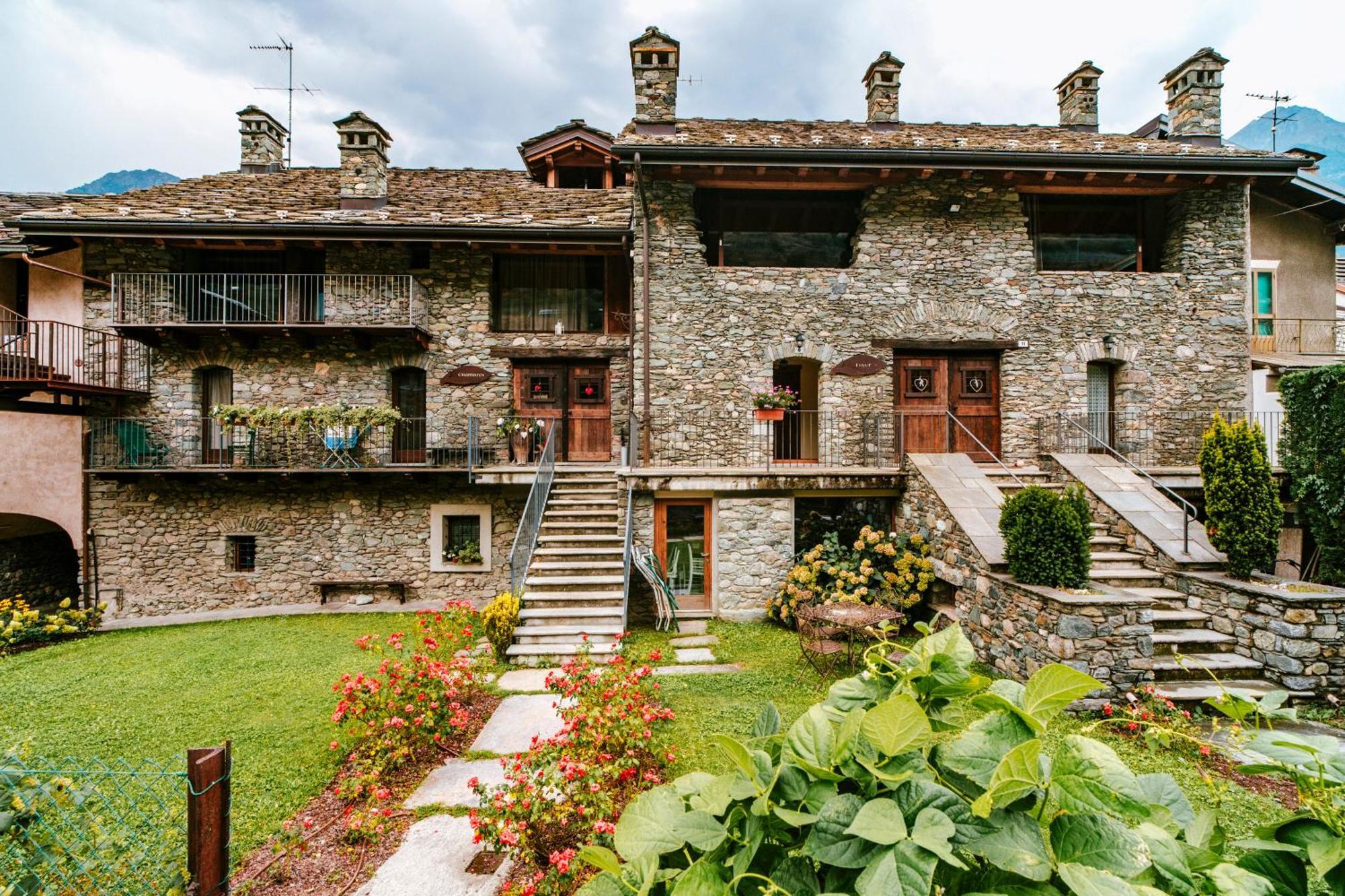 Maison Rosset Agriturismo, Camere, Appartamenti E Spa In Valle D'Aosta 努斯 外观 照片